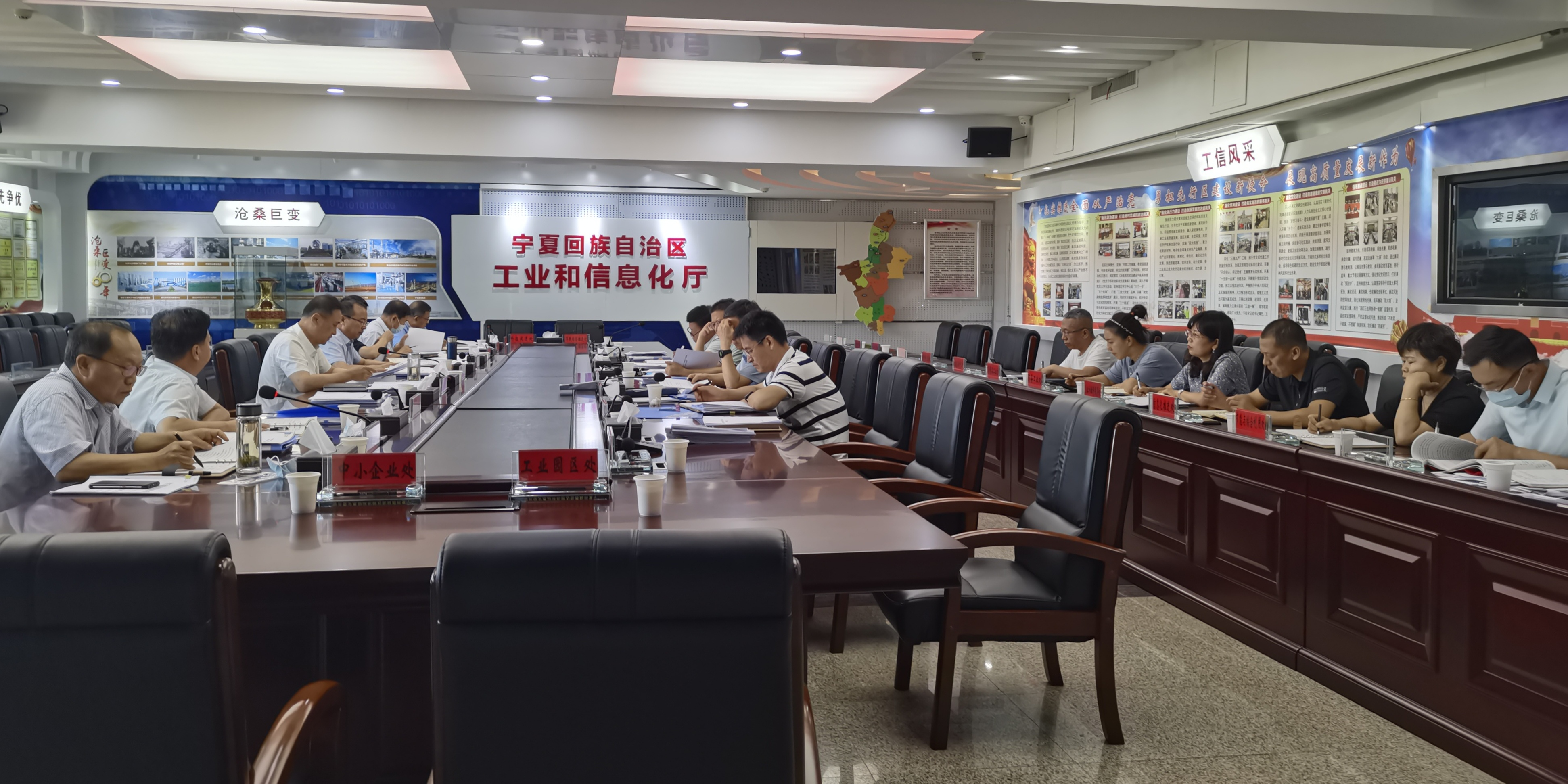 图片10.jpg 德州扑克