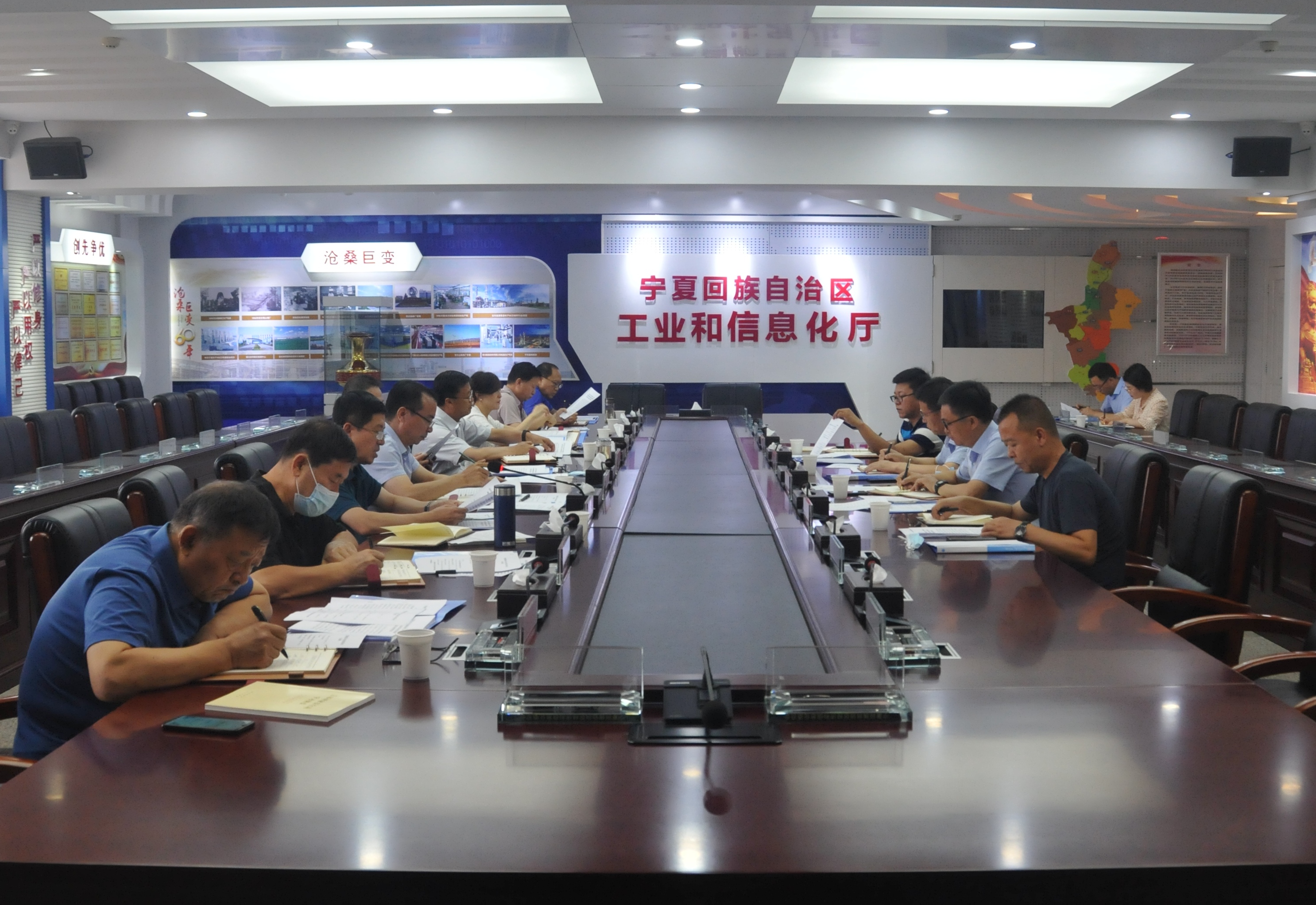 图片1.jpg 德州扑克